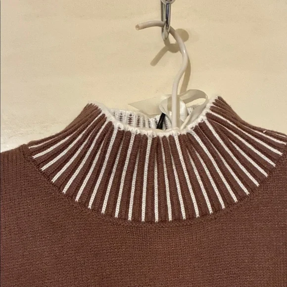 NWT Brown Sweater with white Striped Collar Felled Seams Oversized Medium - Picture 4 of 8